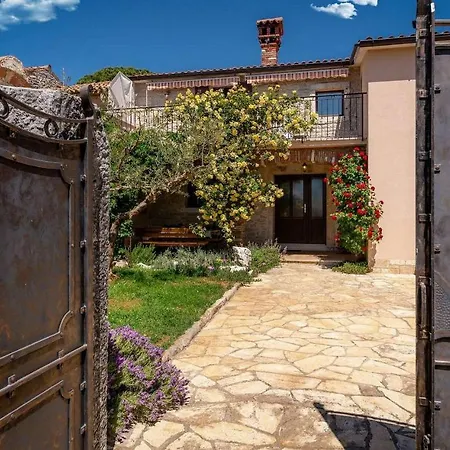 Szálloda House Kovaci Kaštelir