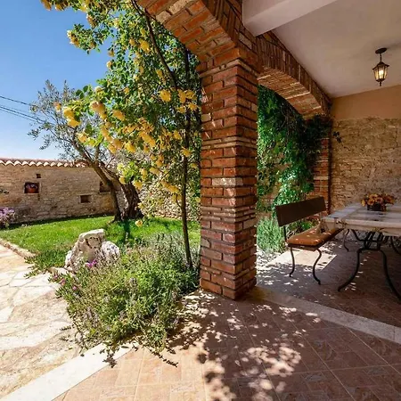 Hotel House Kovaci Kaštelir