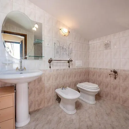 House Kovaci 4*